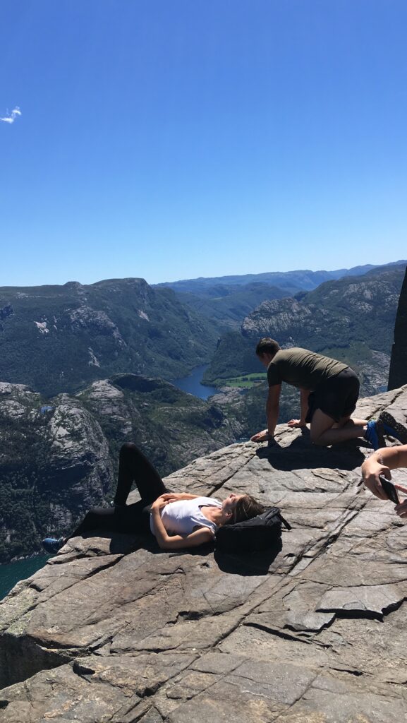 挪威聖壇岩 Preikestolen, Norway