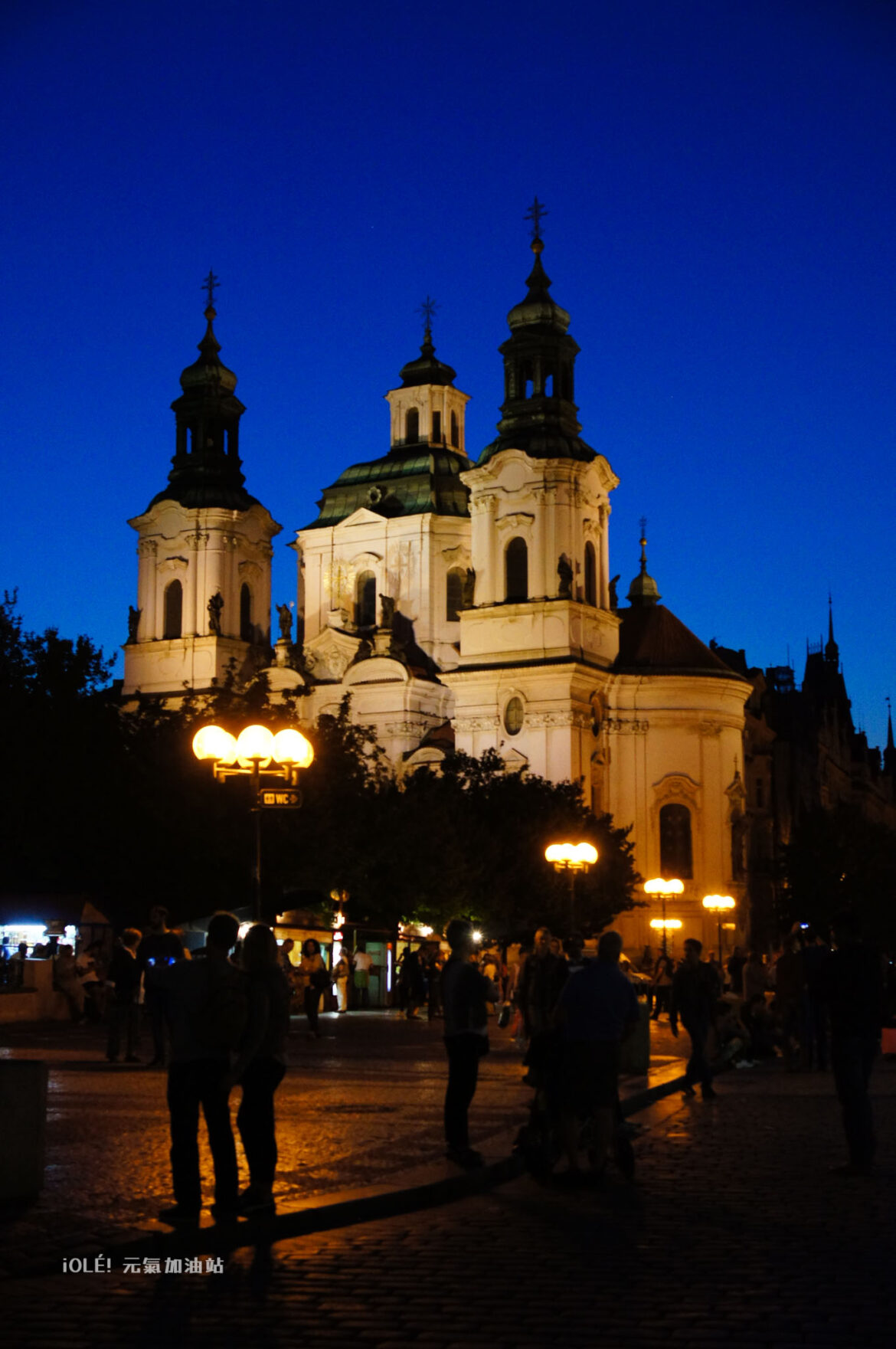 聖尼古拉教堂 (Kostel sv. Mikuláše), Prague, Czech Republic