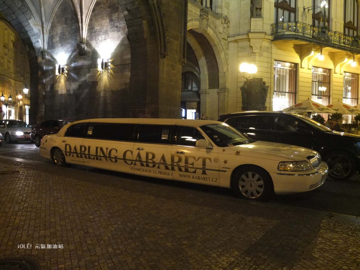 Darling Cabaret stretch limousine, Prague, Czech Republic